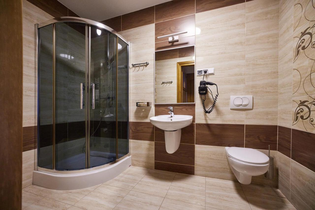 Debowy Dwor Hotel Ruda Rozaniecka Bilik gambar