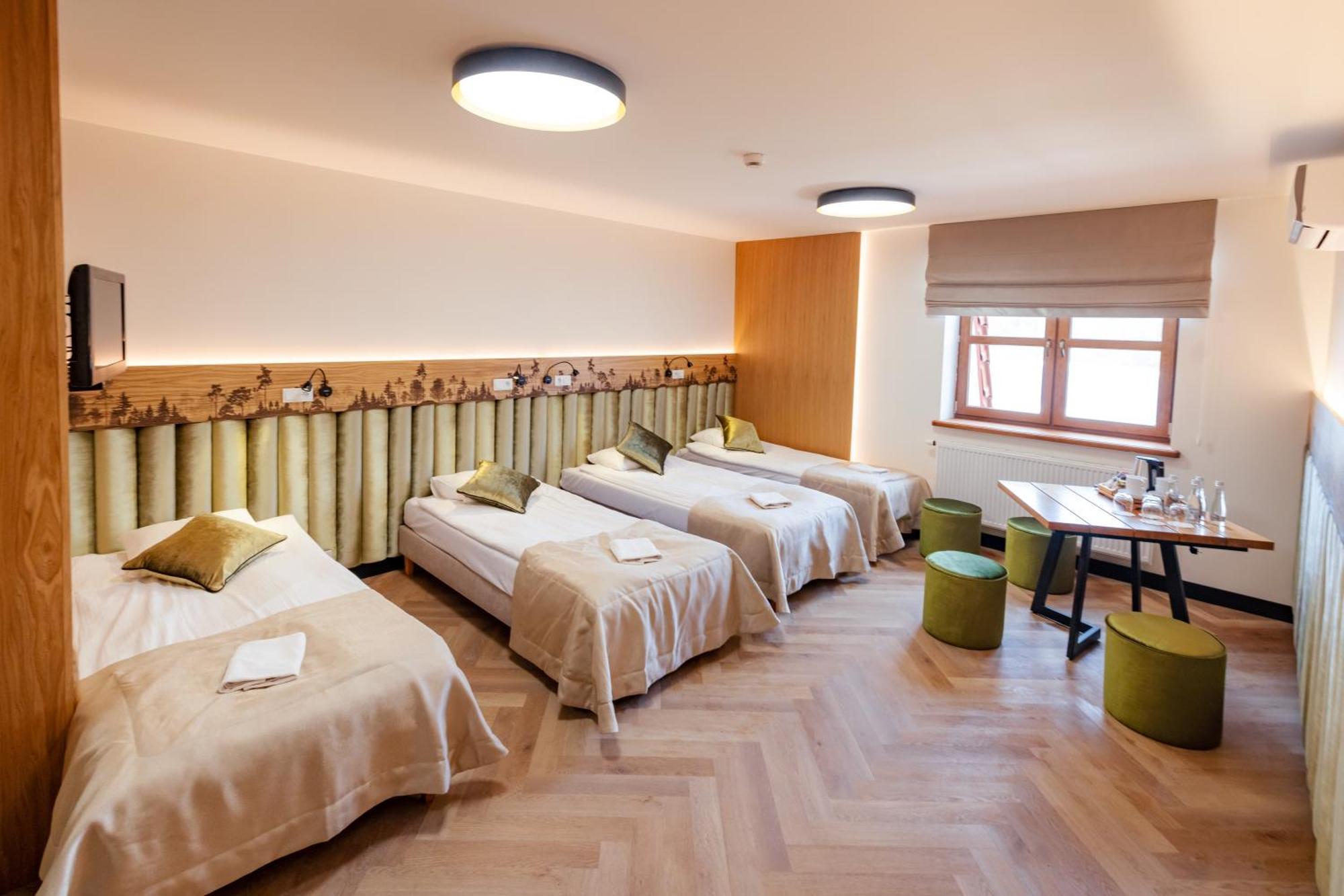 Debowy Dwor Hotel Ruda Rozaniecka Luaran gambar